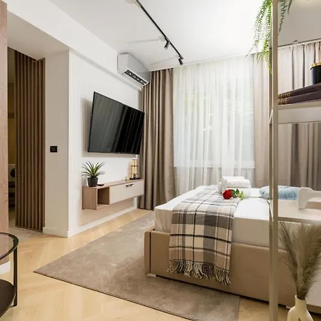 Romana Vibe Luxury - Center