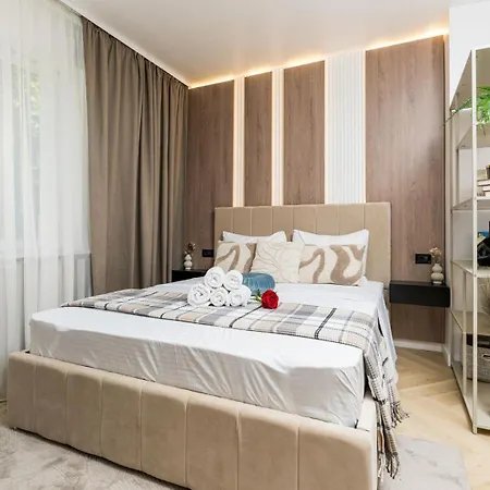 Romana Vibe Luxury - Center *